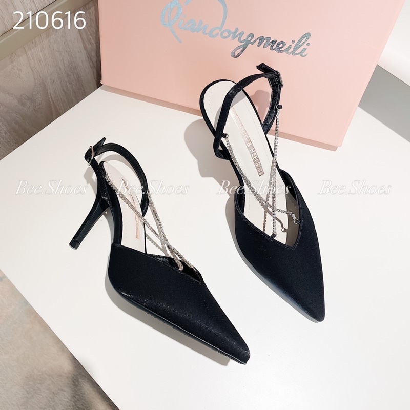 BEESHOES - GIÀY CAO GÓT BEESHOES QUAI XÍCH CHÉO GÓT NHỌN 9 PHÂN SẴN MÀU ĐEN 210616