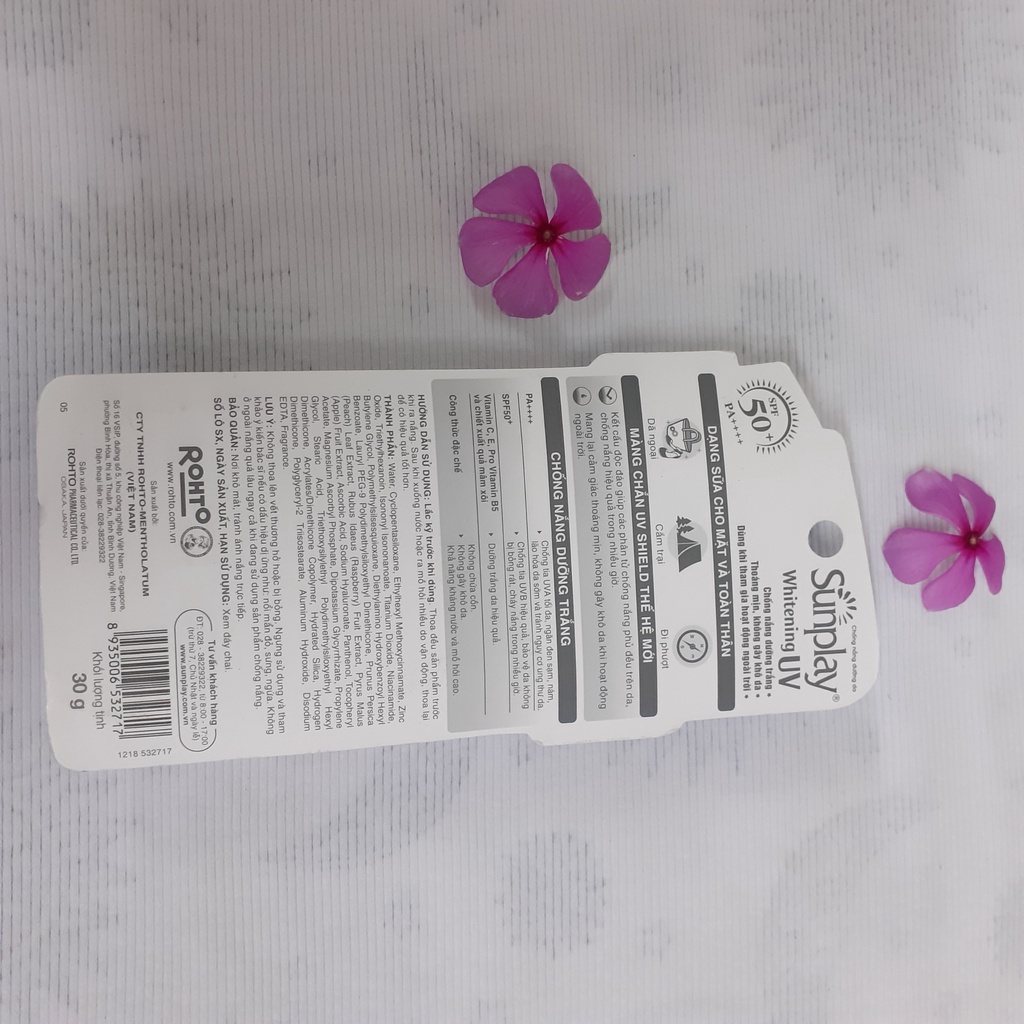 Sữa chống nắng dưỡng da trắng đẹp Sunplay Whitening UV SPF 50+ PA++++, tuýp 30g, sử dụng cho mặt và toàn thân