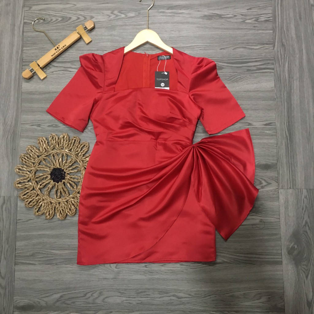 Váy lụa thiết kế cổ vuông ôm xoắn eo phong cách trẻ trung xinh xắn - H&N Store | BigBuy360 - bigbuy360.vn