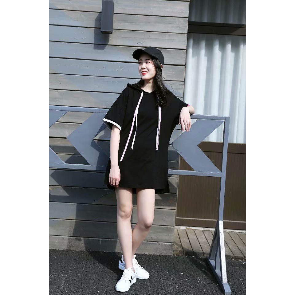 Áo giấu quần form dài có nón mặt sau in chữ