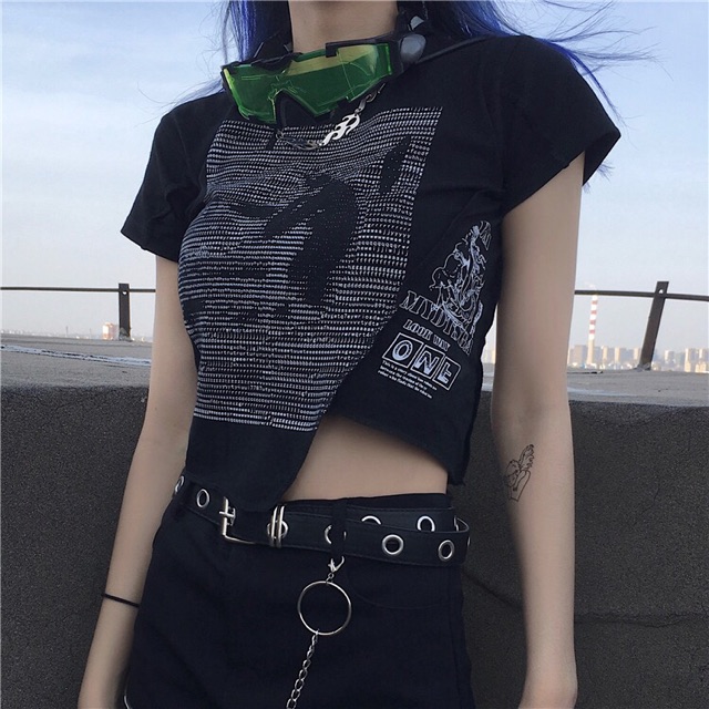 Áo croptop ngắn bó vạt chéo phong cách