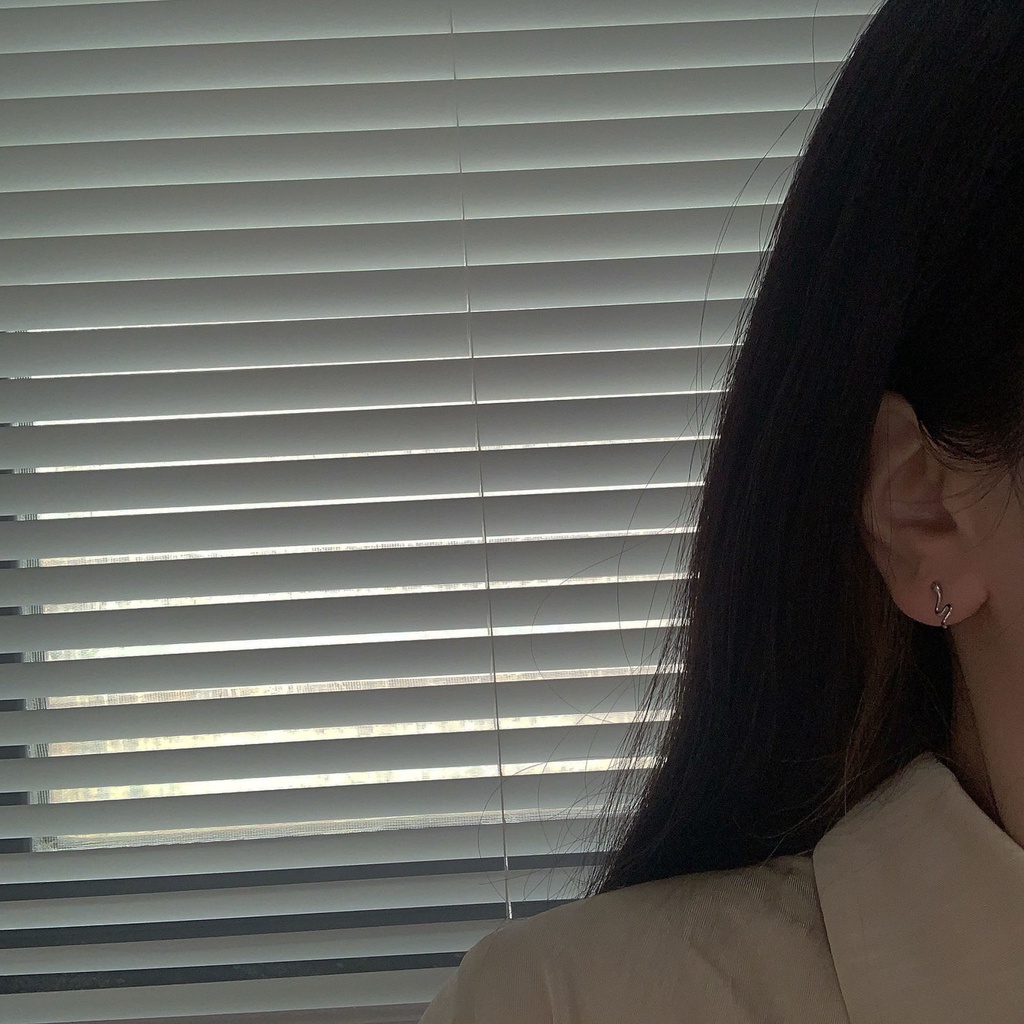 Khuyên tai hình rắn mini cá tính hợp thời trang 19A1327