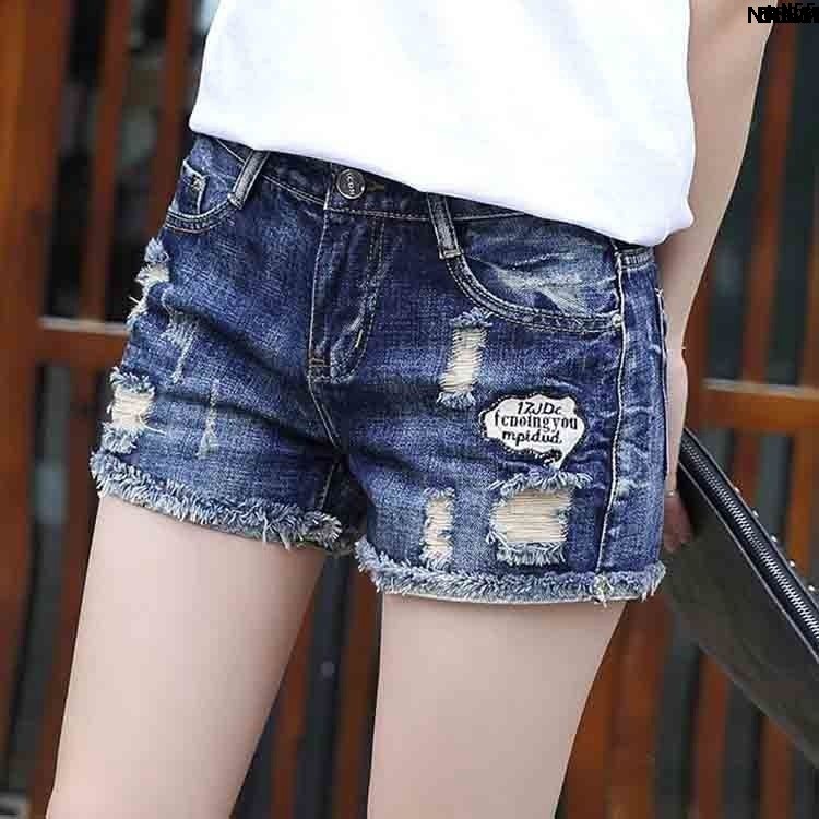 Quần Short Denim Lưng Thấp Rách Lỗ Thời Trang Mùa Hè 2019 Dễ Phối Đồ Cho Nữ