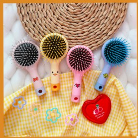 Lược Mini Massage Cầm Tay Kèm Gương - Lược Đệm Mát Xa Bỏ Túi Siêu Dễ Thương