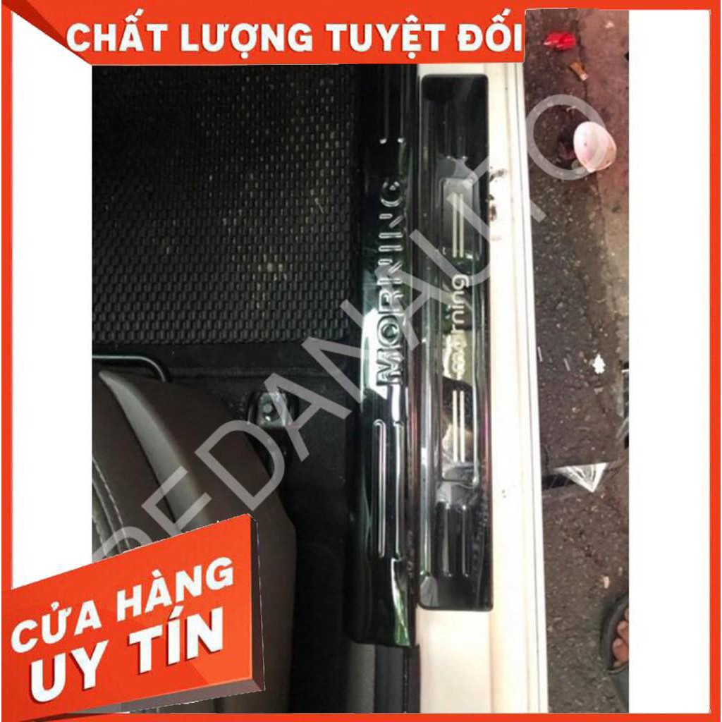 ốp bậc chân, nẹp bước chân trong, ngoài xe Kia Morning 2012-2020 chất liệu titan cao cấp