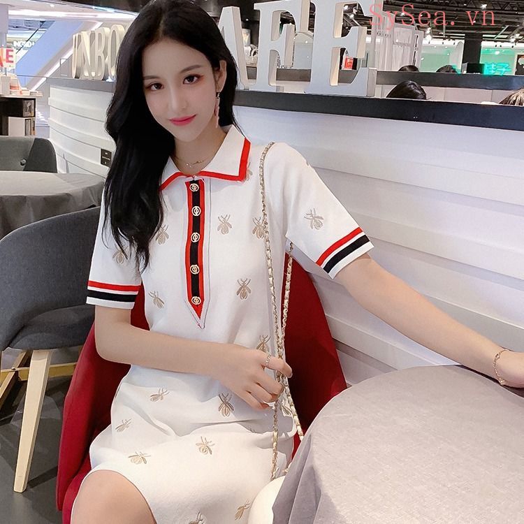 Đầm polo ngắn tay thêu hình chú ong nhỏ xinh xắn cho nữ