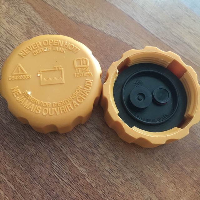 Nắp bình nước phụ Nubira ,Matiz , Lanos , Gentra  , Lacetti , xe dùng chung