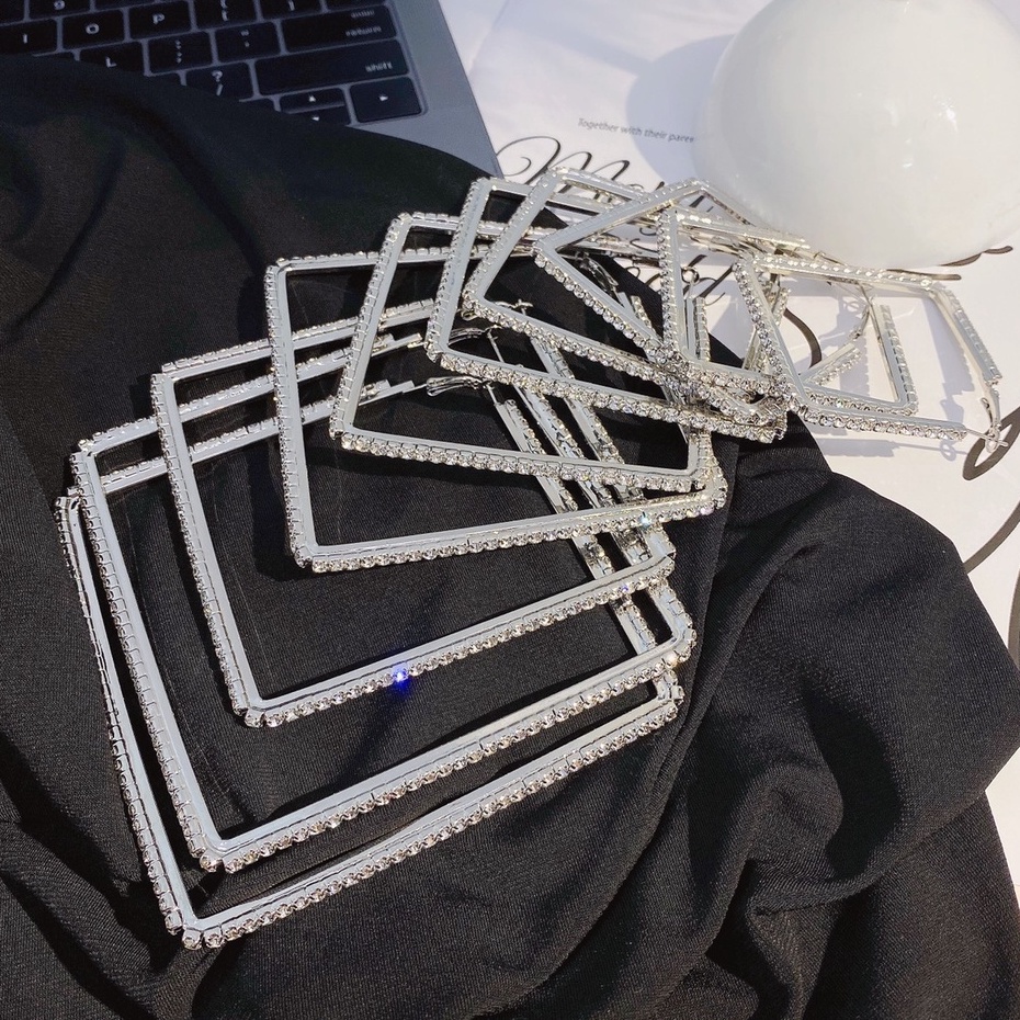 Bông tai khoen vuông đính đá cá tính dành cho nữ