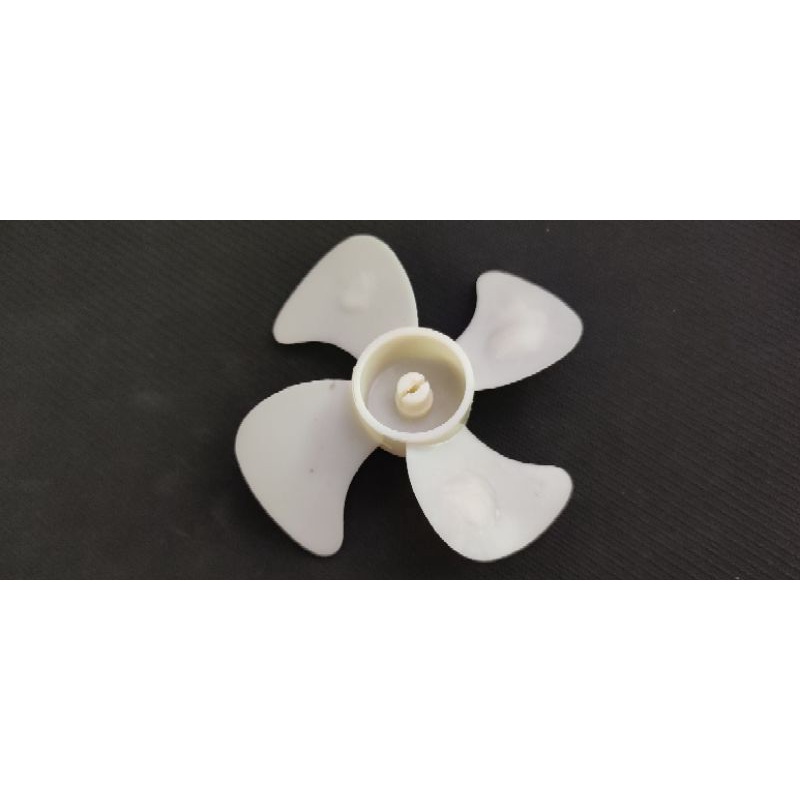 cánh quạt tủ lạnh trắng dày