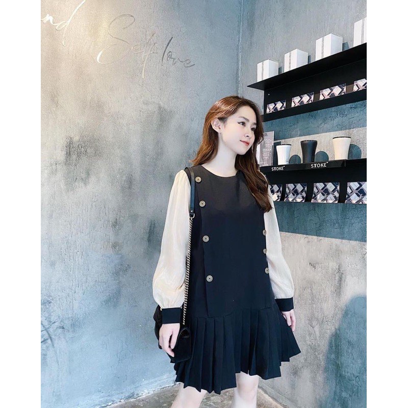 Váy xếp ly dáng xòe phối tay voan