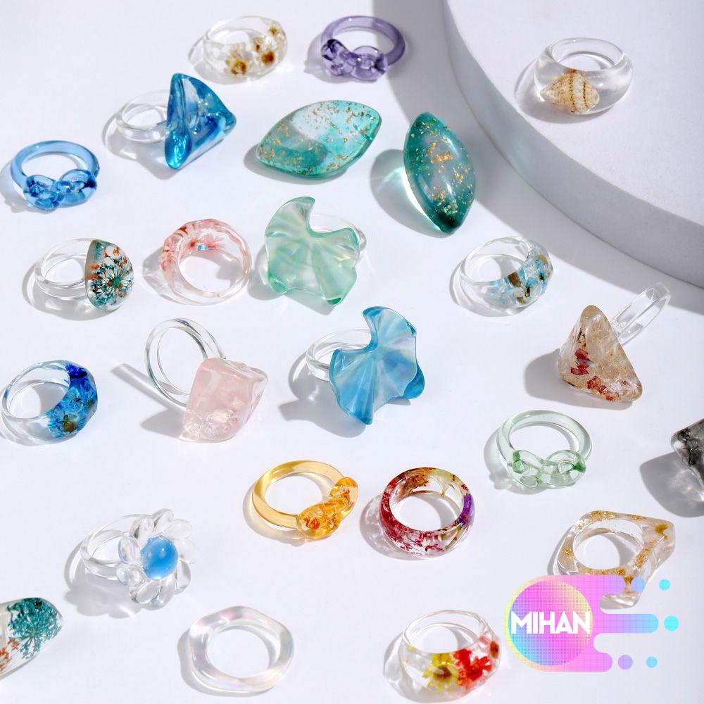 Nhẫn đeo tay nhựa resin trong suốt họa tiết hoa khô tự nhiên dành cho nữ