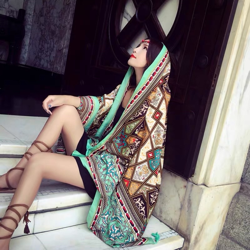 Khăn Choàng Boho Thổ Cẩm Đi Biển Hoạ Tiết Xanh Nhẹ Nhàng sáng Da