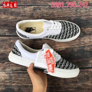 Giày thể thao vải chữ đen trắng