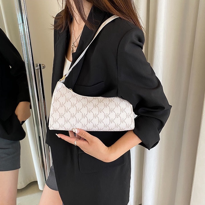 Túi xách đeo vai nhỏ thiết kế cổ điển thịnh hành