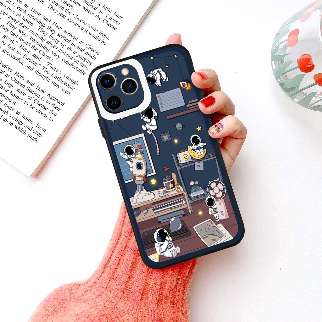 Ốp IPhone Phi hành gia tinh nghịch ốp lưng iphone vuông 6 6plus 7 plus 8plus x xr xsmax 11 11promax 12 pro 13 pro max