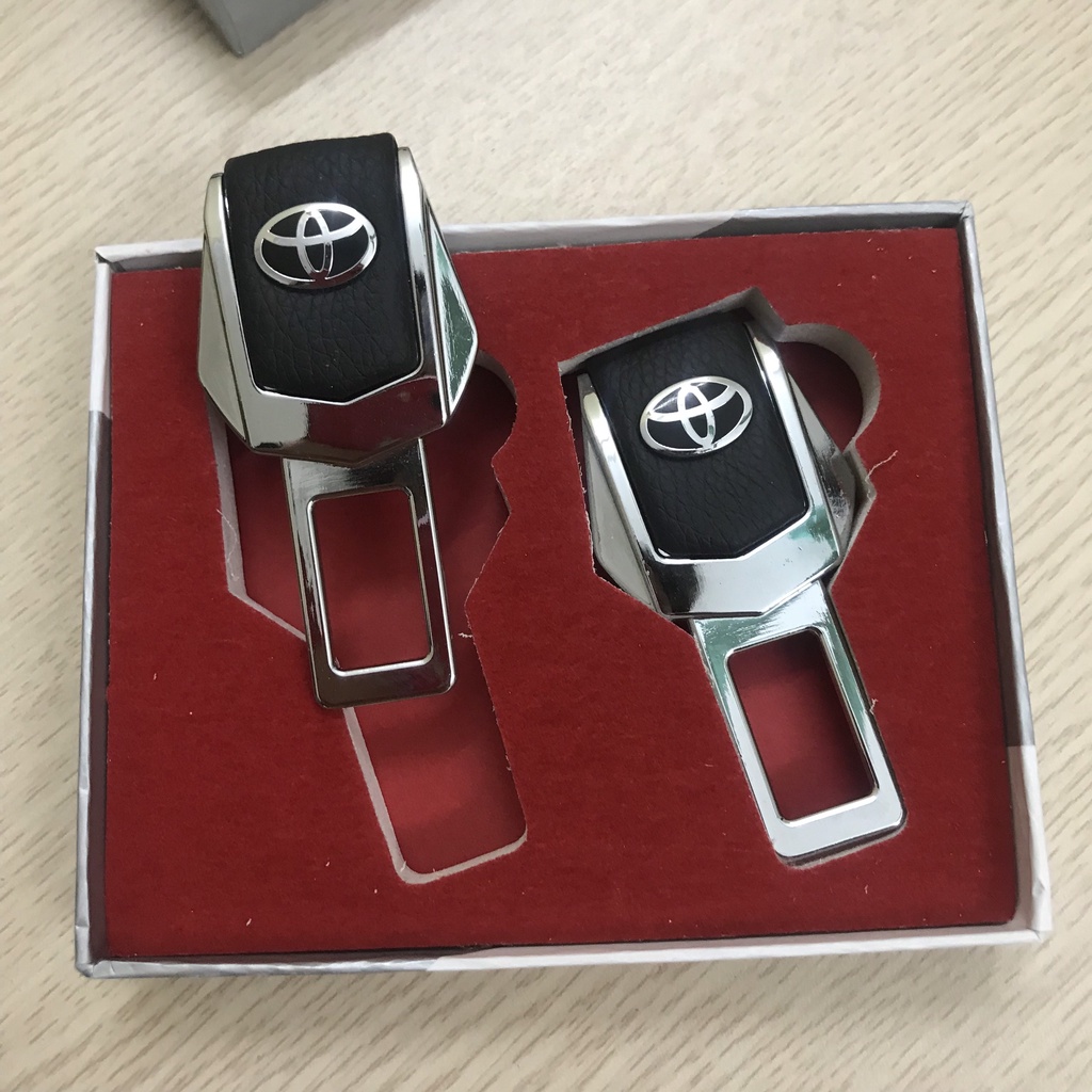 Bộ 2 chốt khóa dây an toàn của hãng xe Toyota