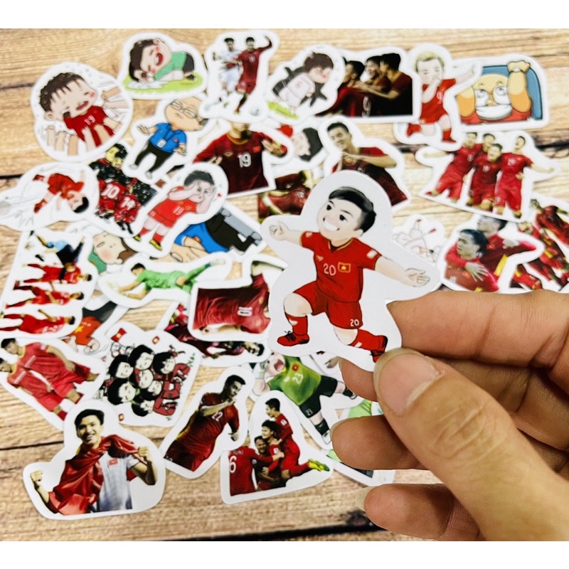 32 Sticker cầu thủ bóng đá Việt Nam /hình dán đội tuyển bóng đá Việt Nam