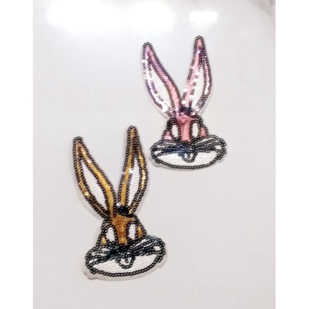 Hình kim sa ủi nhiệt trang trí lên áo