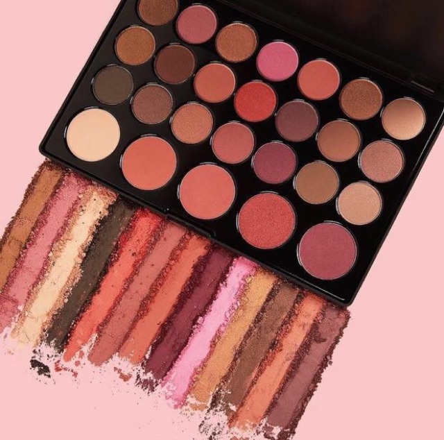 Bảng 26 ô phấn mắt và má Blush Neutrals 26 Color Eyeshadow &amp; Blush Palette