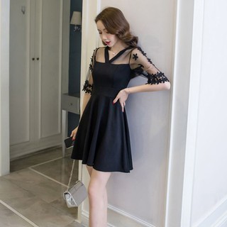 Váy cổ V phối lưới cho người béo mập.