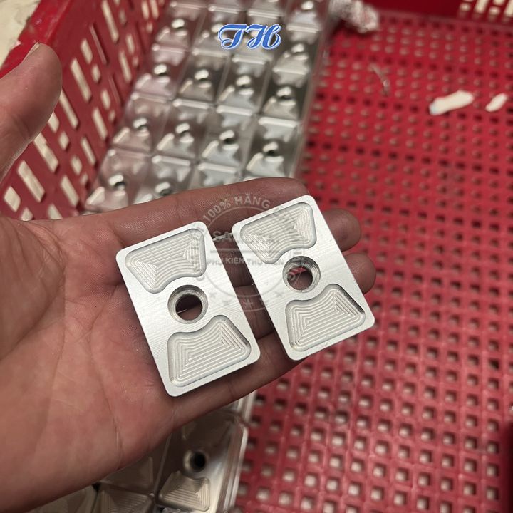 Nắp pát tăng sên Exciter 150 nhôm CNC 1 cái kèm ốc, Pass tăng sên ex150, pas