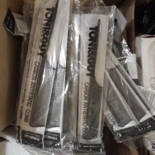 LƯỢC CẮT LÀM TÓC TONIGUY CARBON COMB