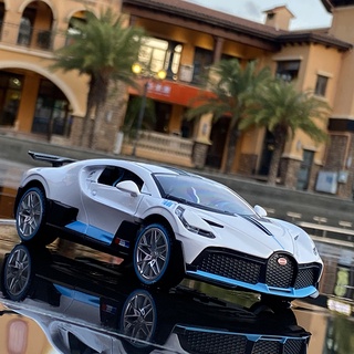 Mô hình xe ô tô bugatti divo tỉ lệ 1:24
