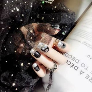 Móng tay giả gồm 24 móng kèm keo