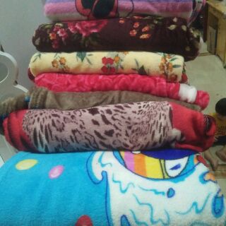 Mền(chăn)tuyết nhung 1m7*2m