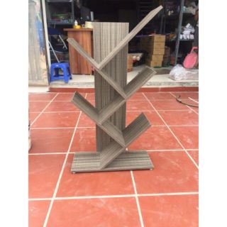 Kệ sách xương cá tiết kiệm diện tích