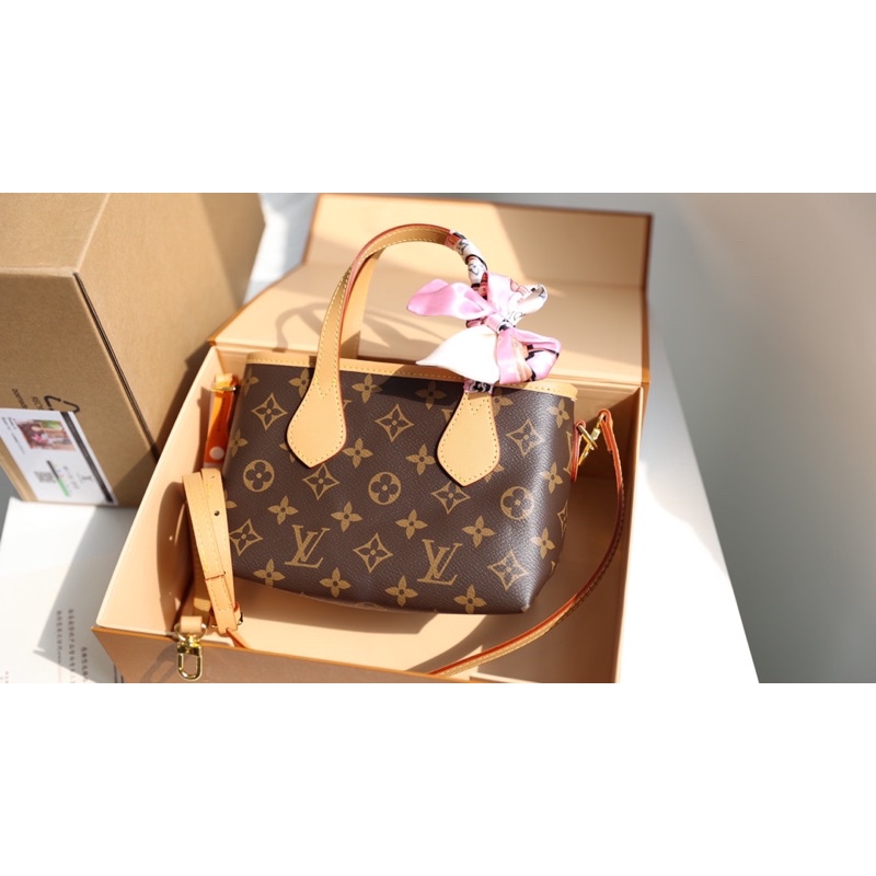 Túi quai xách LV kèm dây đeo size 18x13cm fullbox vip