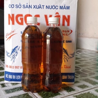 Nước mắm truyền thống, nước mắm thủ công Ngọc Vân combo 2 chai 500ml