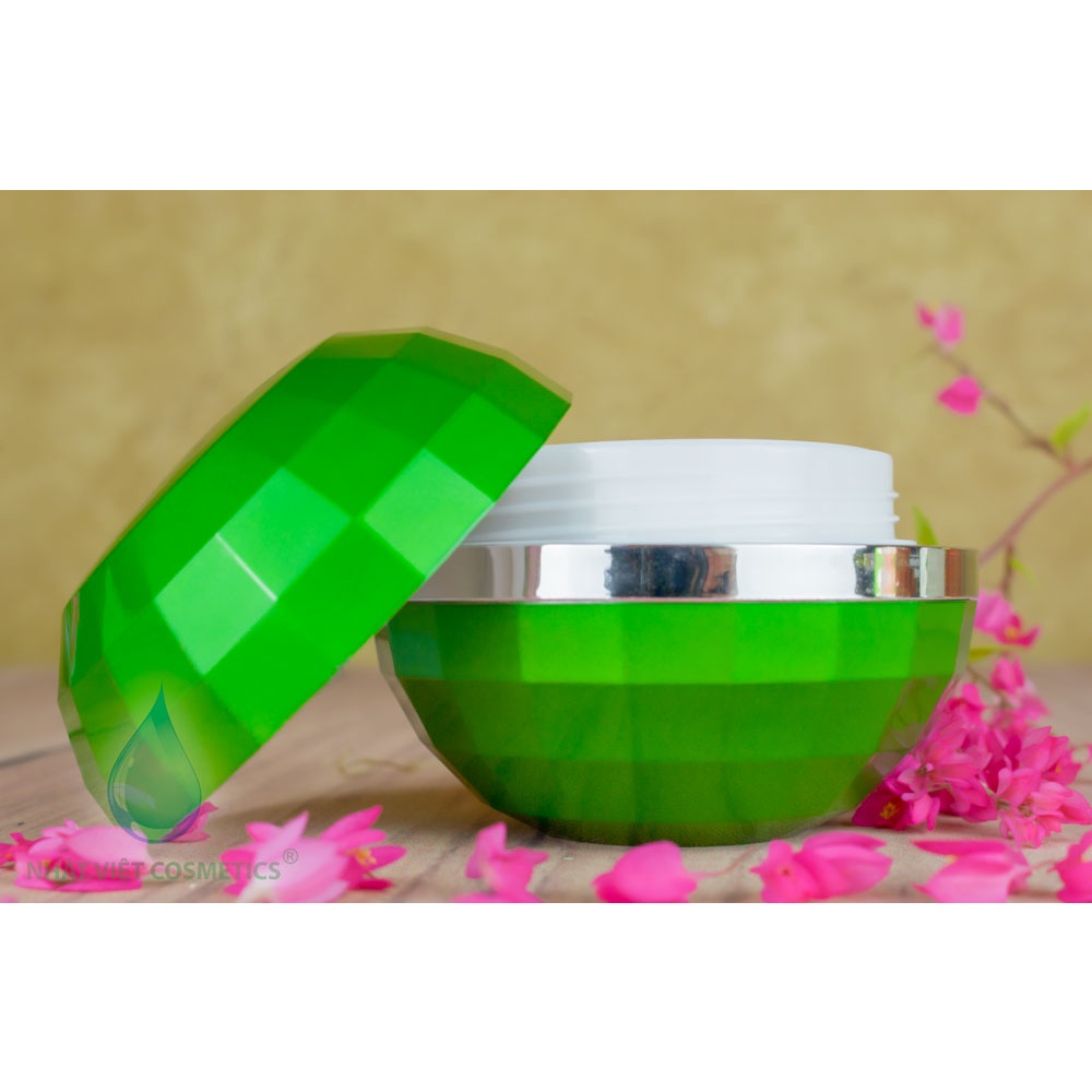 Kem Nám, Đồi mồi, Ngừa nhăn, Làm trắng da Trà xanh và Serum NHẬT VIỆT COSMETICS - 35g
