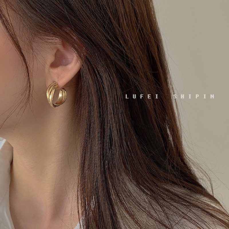 Khuyên tai kim loại phong cách âu mỹ mới