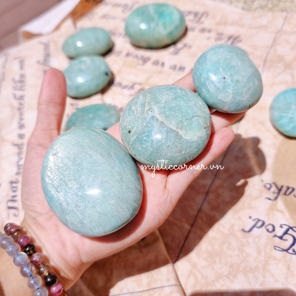 Palm Amazonite (đá Thiên Hà) làm dịu sự lo lắng dùng trong thanh tẩy, Tarot, Reiki, thiền định, phong thủy