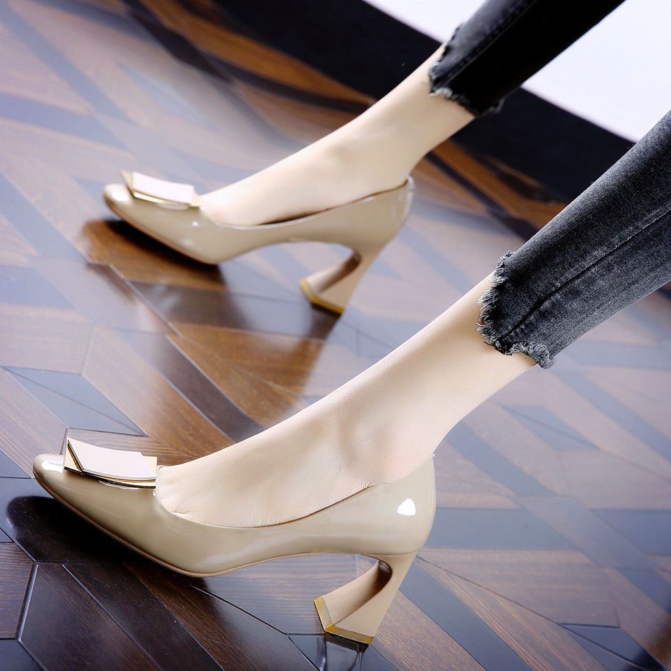 Giày Gót Dày Mũi Tròn Bằng Da Bóng Phối Khóa Kim Loại Thời Trang Công Sở Mùa Thu 22 Cho Nữ