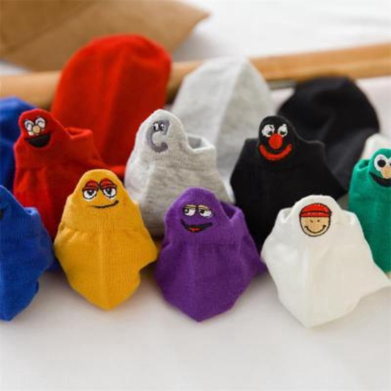 Đôi Tất Chân Cotton Thêu Hình Dễ Thương Cho Nữ