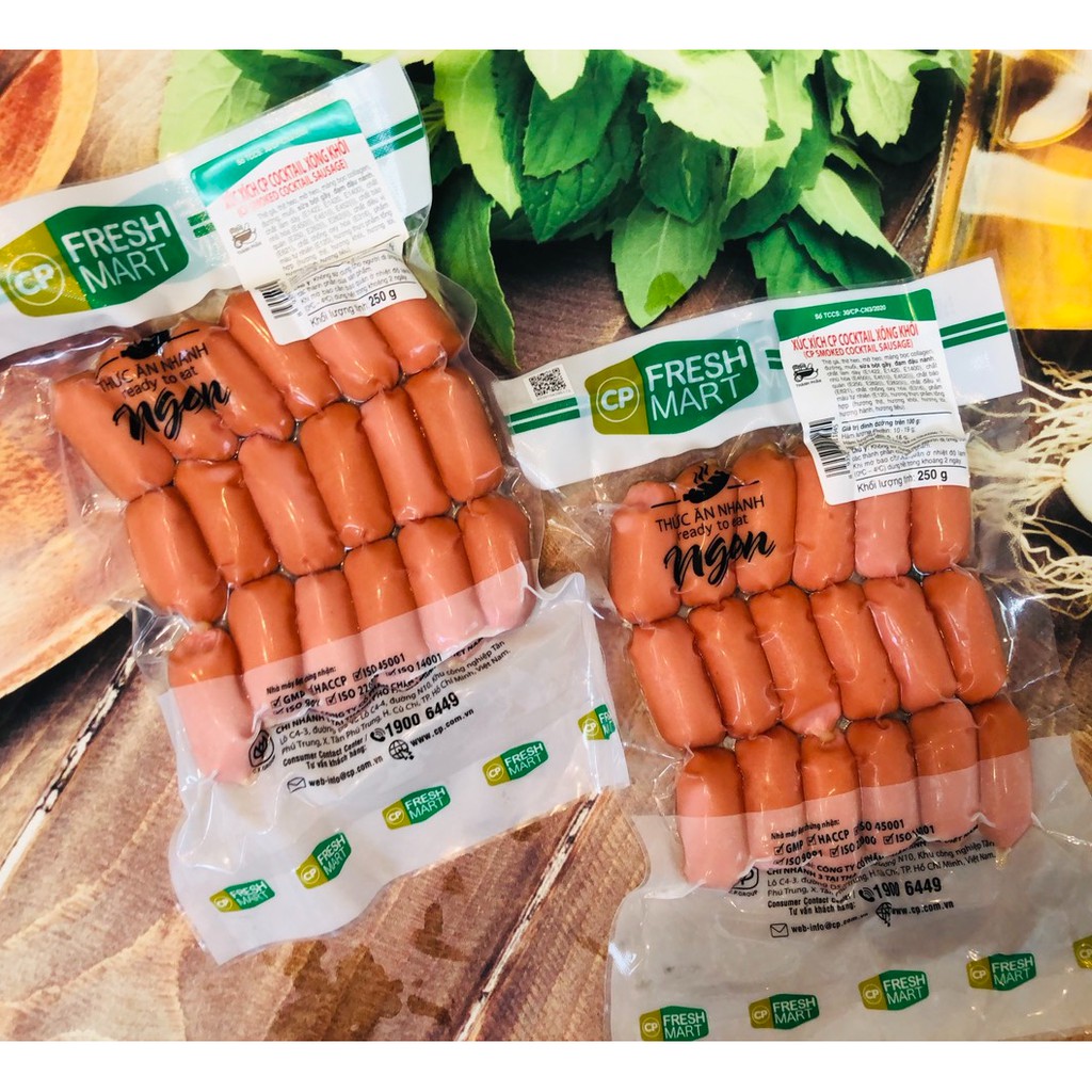 gói 250g xúc xích Cocktail xông khói CP Fresh Mark