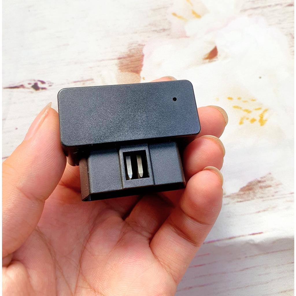 Định vị oto,App dễ sử dụng,chính xác 99%,D8 Combo