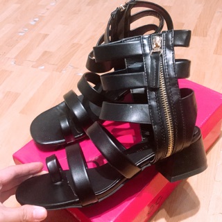 Sandal chiến binh xỏ ngón