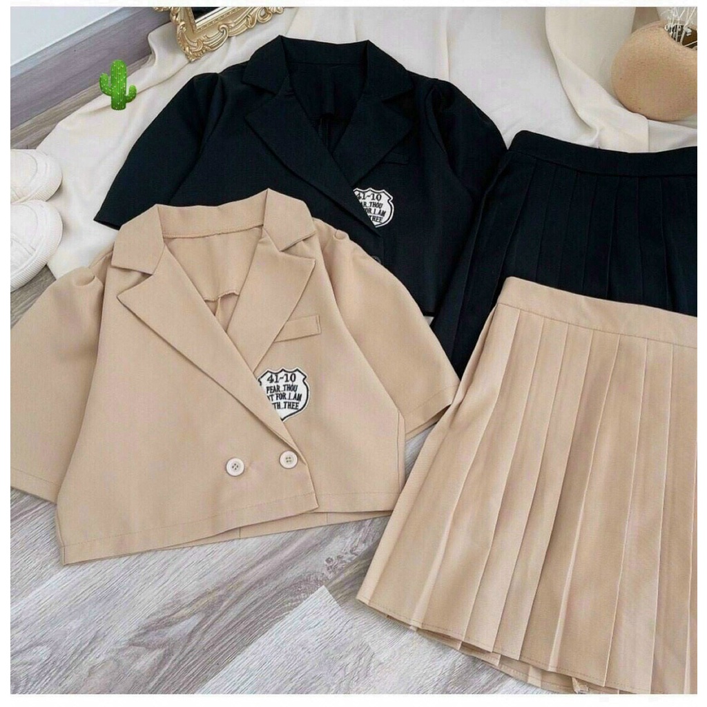 sét bộ váy áo vest thêu logo phối cv xếp li có lót trong