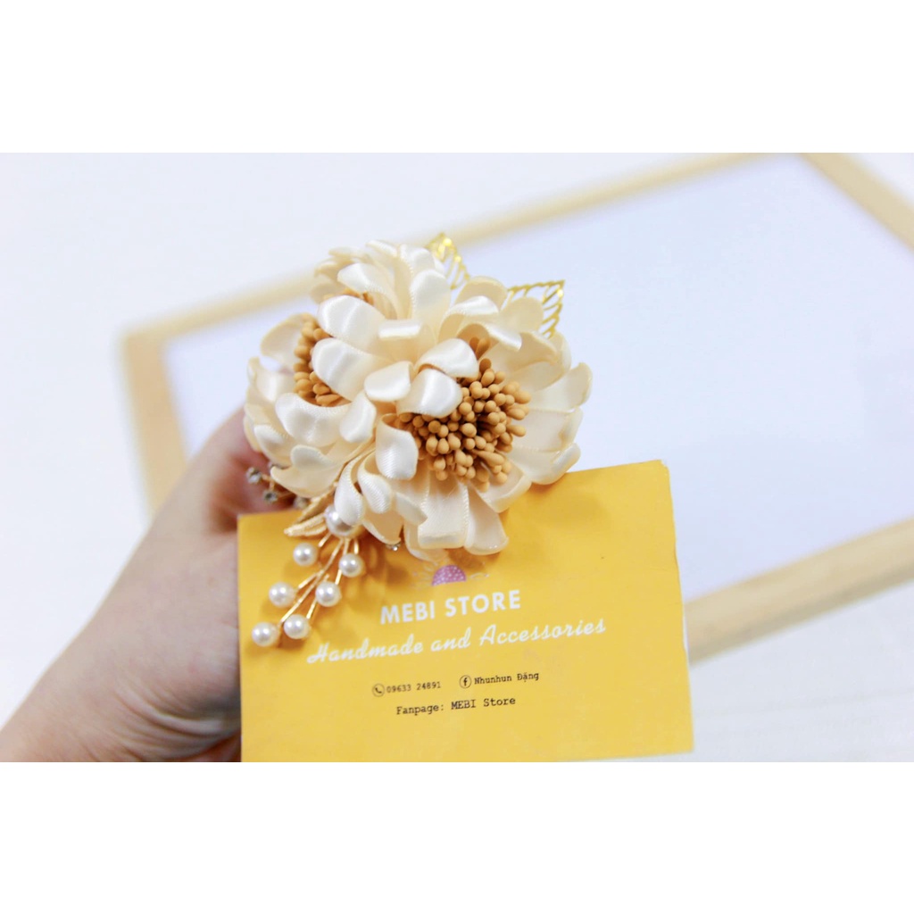 Ảnh thật - Hoa cài áo hoa cúc đôi màu kem nhạt siêu sang NOBOx