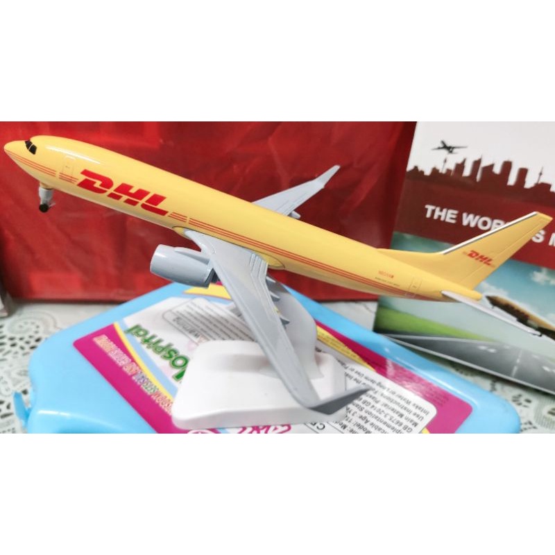 Mô hình máy bay kim loại DHL20CM