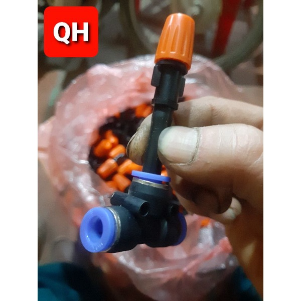 Béc phun sương đỏ loại 1 hướng và  5 hướng lọai 1 + T nối nhanh ống 8mm ( Bộ như hình loại 1 )