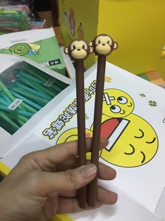 Bút combo 200 bút 600k