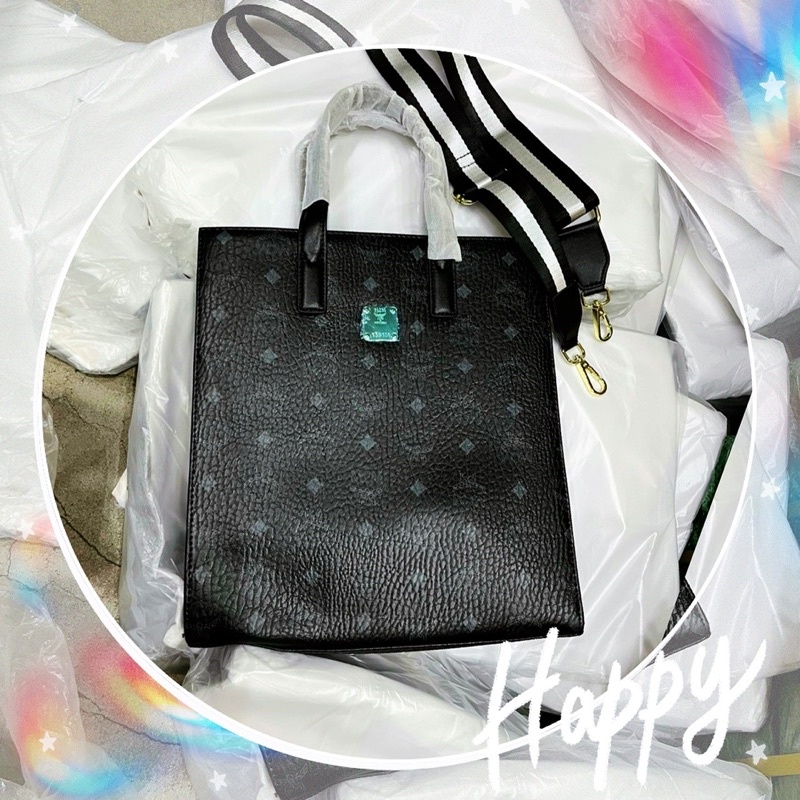 TNS-Túi tote form chữ nhật kèm dây đeo chéo M•see•M field tote bag-unisex màu đen