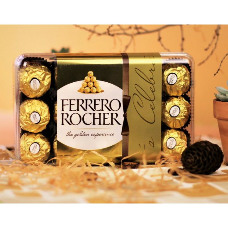 Chocolate nhân hạt dẻ Ferrero Rocher hộp 30 viên.