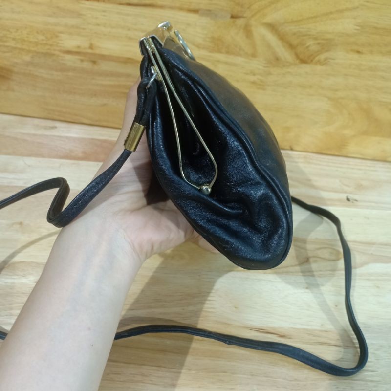 Túi đeo chéo da thật secondhand  15050321