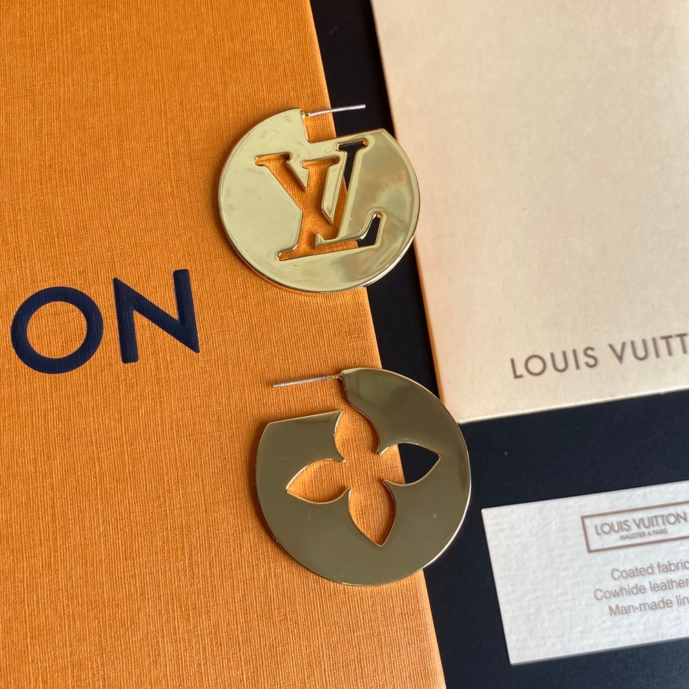 LOUIS VUITTON Khuyên Tai Tròn Bằng Thép Titan In Logo LV Thời Trang