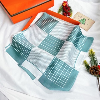 Khăn lụa vuông quàng cổ size 70x70cm